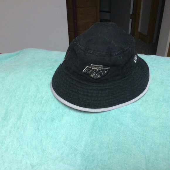 NHL LA KINGS bucket hat - Picture 3 of 3